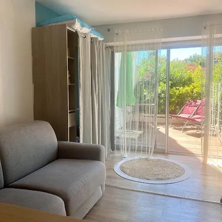 Apartman La Boheme Studio En Bord De Mer Avec Terrasse Et Parking *